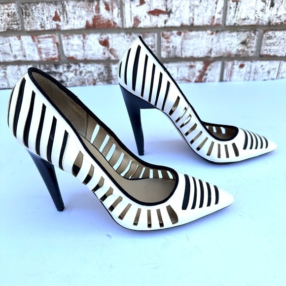 GX Gwen Stefani Addie Pumps Size 10M Perforated Laser Cut Out Pointy Toe Heels - Picture 6 of 10